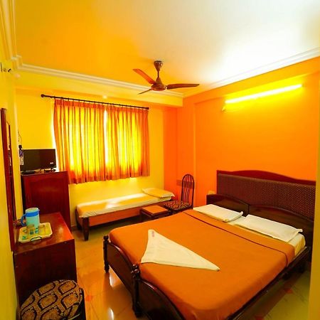 Amogha Residency Otel Maisur Dış mekan fotoğraf