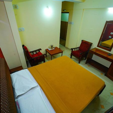 Amogha Residency Otel Maisur Dış mekan fotoğraf