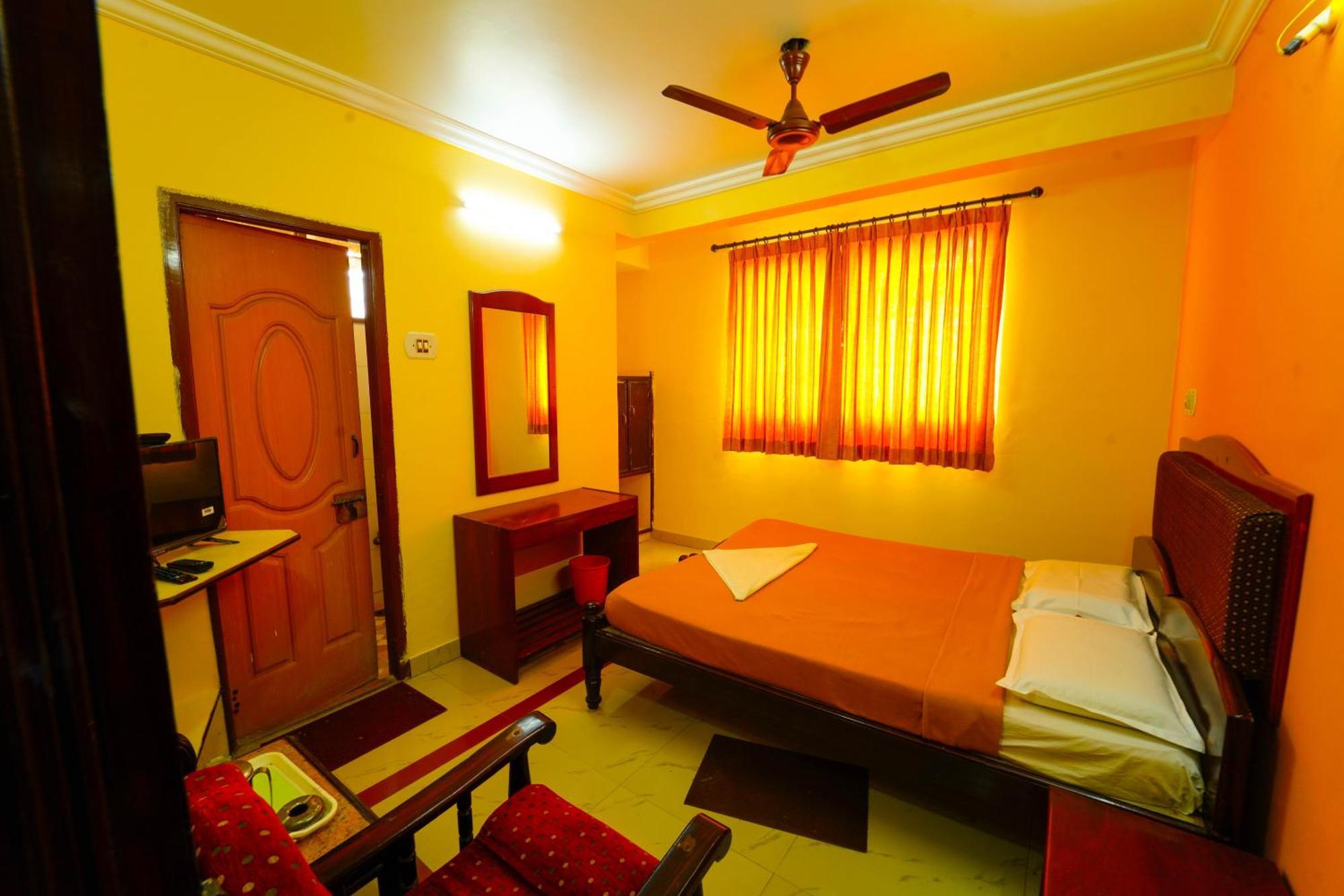 Amogha Residency Otel Maisur Dış mekan fotoğraf